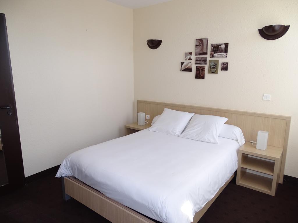 Hotel Restaurant Du Commerce Estang エクステリア 写真