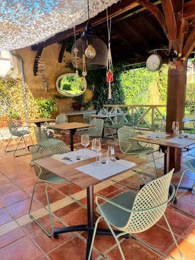 Hotel Restaurant Du Commerce Estang エクステリア 写真