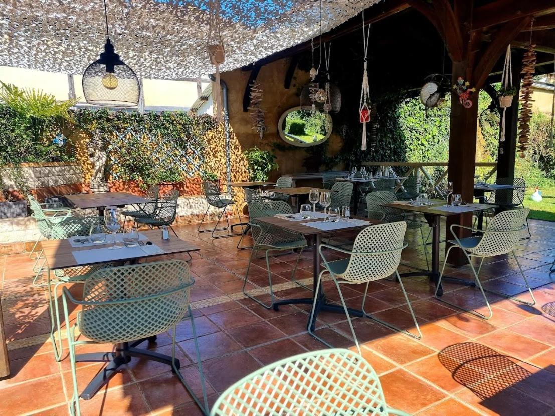 Hotel Restaurant Du Commerce Estang エクステリア 写真
