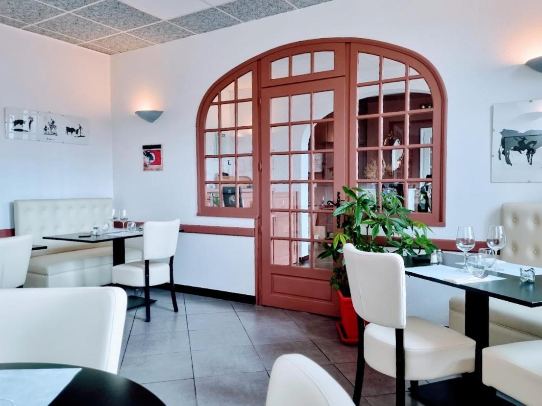 Hotel Restaurant Du Commerce Estang エクステリア 写真