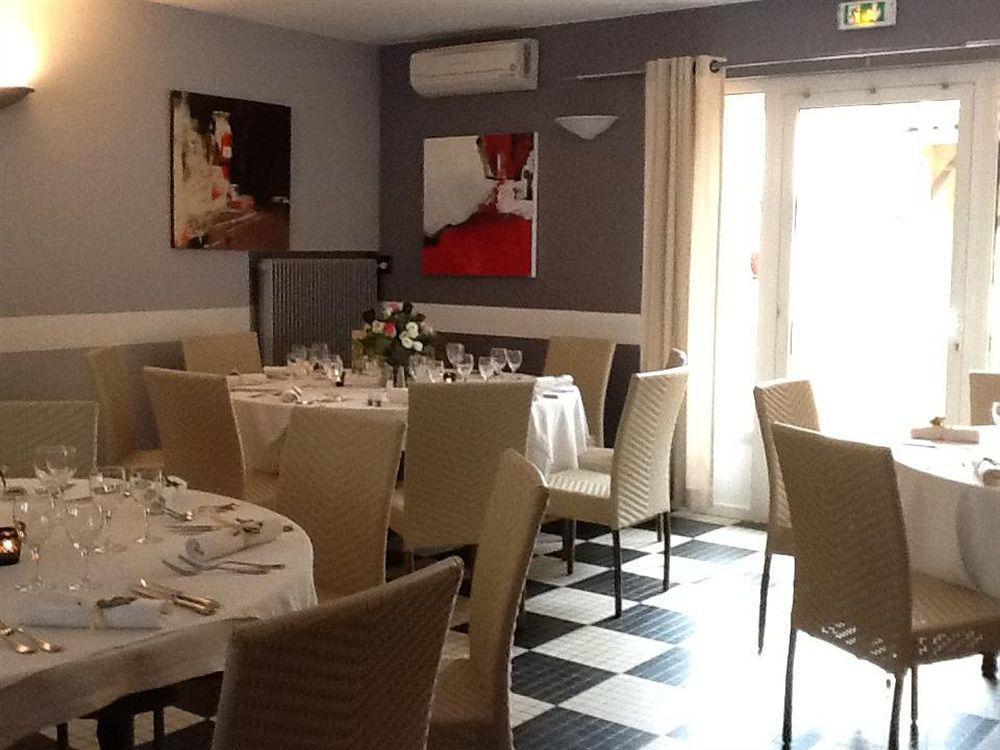Hotel Restaurant Du Commerce Estang エクステリア 写真